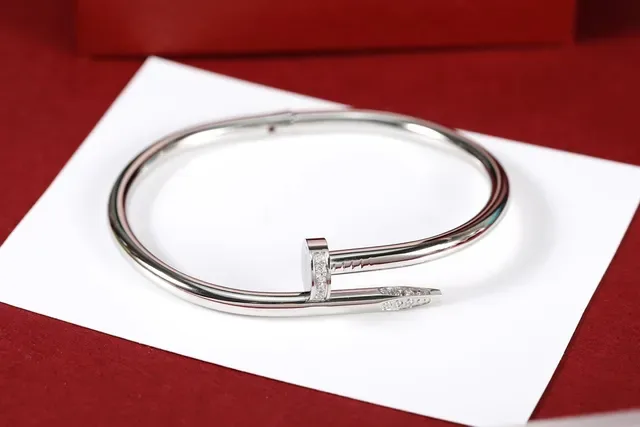 Braceletes Cartier Juste un Clou Nail Motif Pavé Diamantes 4