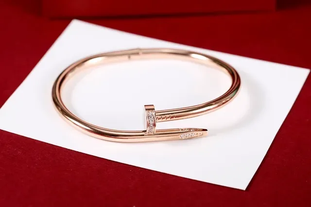 Braceletes Cartier Juste un Clou Nail Motif Pavé Diamantes 5