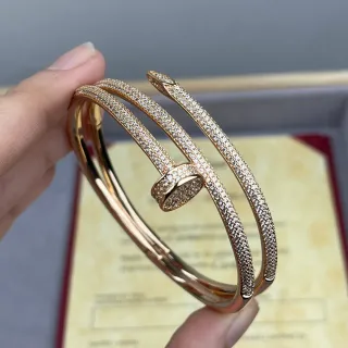 Cartier Juste un Clou Pavé গোলাপি সোনার টোনের হিঞ্জযুক্ত ব্রেসলেট