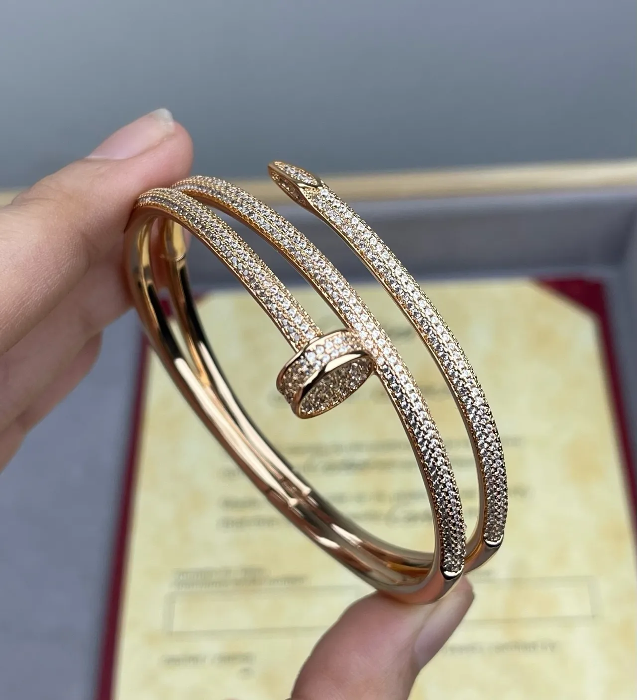 Cartier Juste un Clou Pavé 玫瑰金色调铰接手链 2