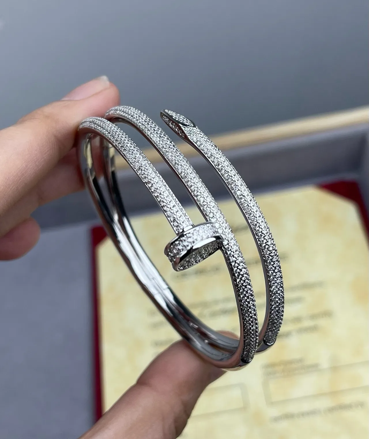 Cartier Juste un Clou Pavé 玫瑰金色调铰接手链 3