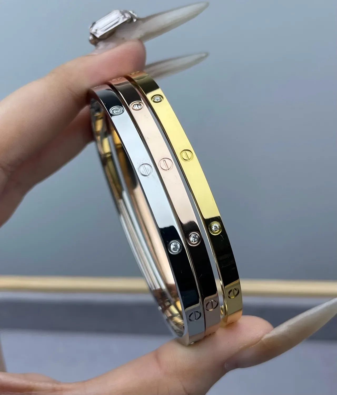 Cartier Love Bracelet রূপালি গোলাপী সোনা হলুদ সোনা স্ক্রু-মোটিফ ব্যাঙ্গেল ব্রেসলেট 2