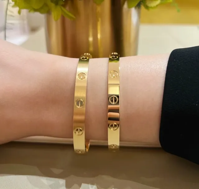 Cartier Love সোনার ব্রাশড ফিনিশ স্ক্রু মোটিফ ব্রেসলেট 8