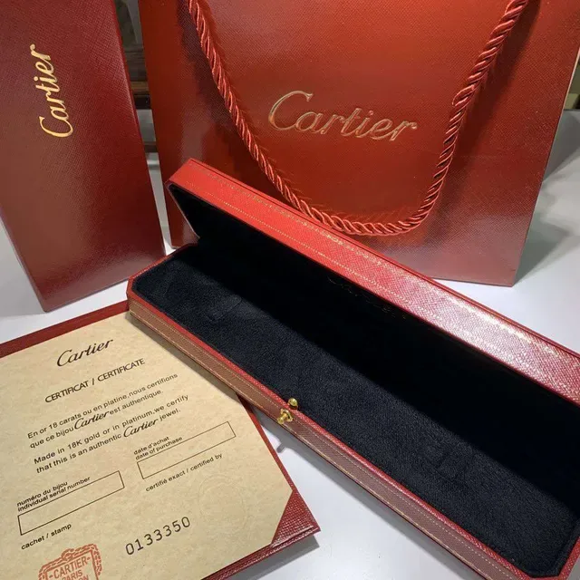Cartier Panthère de Floral Red Gold Flower-Shaped Pendant Black Enamel Center Necklace 12