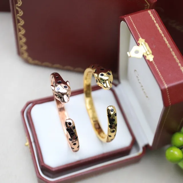 Cartier Panthère সোনা এবং কালো এনামেল প্যান্থার হেড ব্রেসলেট 2