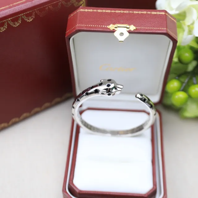 Cartier Panthère সোনা এবং কালো এনামেল প্যান্থার হেড ব্রেসলেট 5