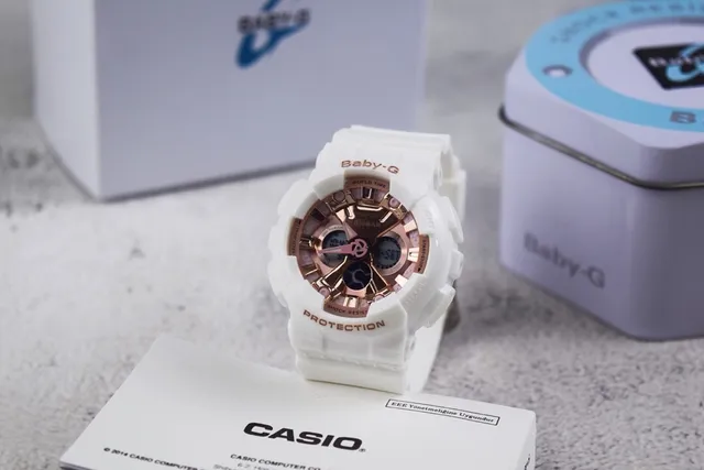Casio Baby-G أبيض وذهبي وردي ساعة رياضية 2