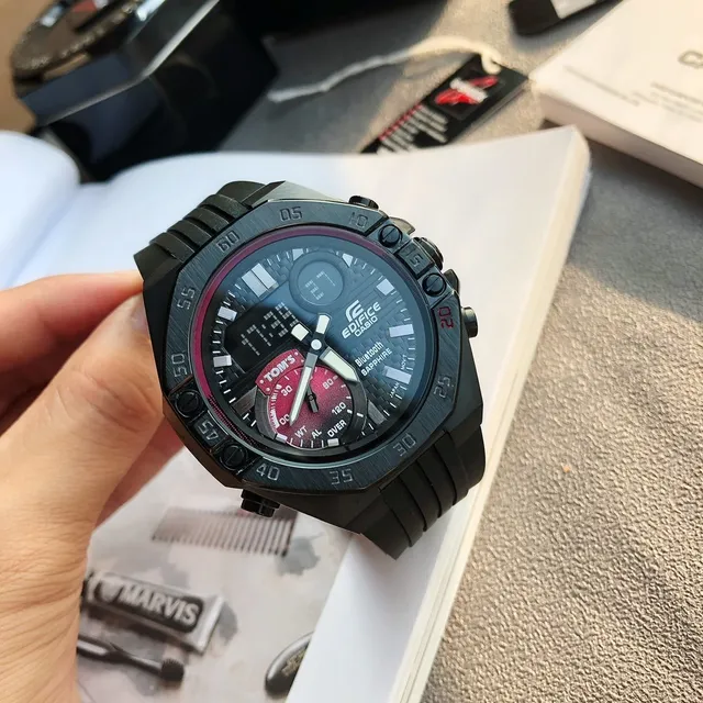 Casio Edifice أسود أحمر ريزين كيس ألياف كربون وجه ساعة رياضية 6