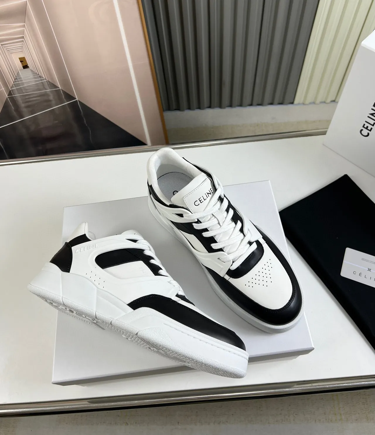 Celine CT-01 Z Trainer सफेद और काला लाइफस्टाइल स्नीकर 5