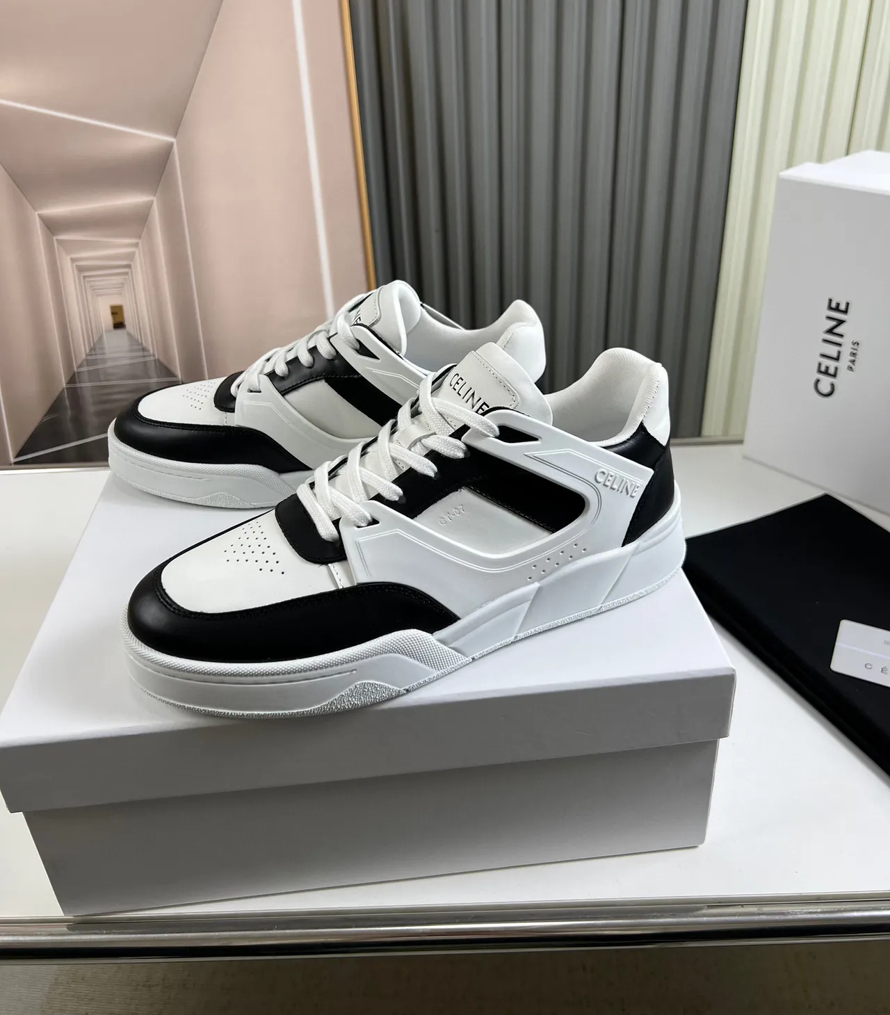Celine CT-01 Z Trainer सफेद और काला लाइफस्टाइल स्नीकर 7