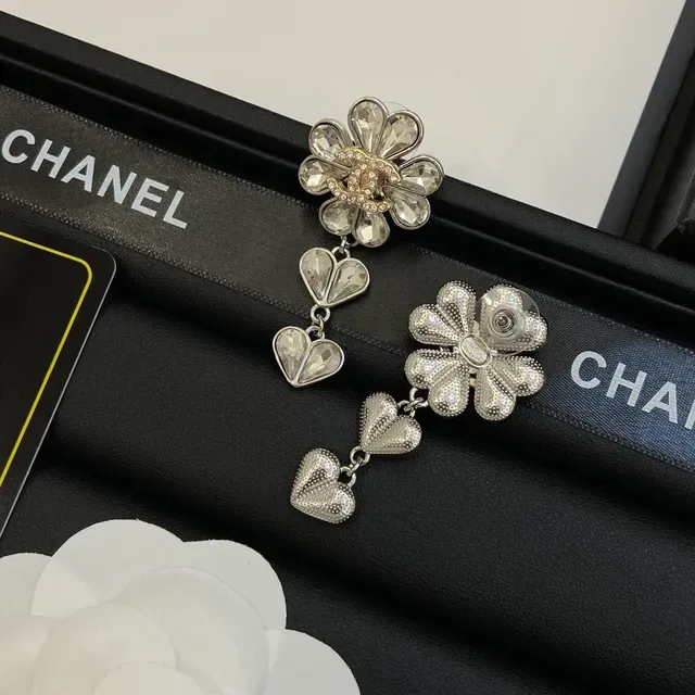 Chanel Camellia Silver White Floral Motif Crystal-Embellished Necklace 4