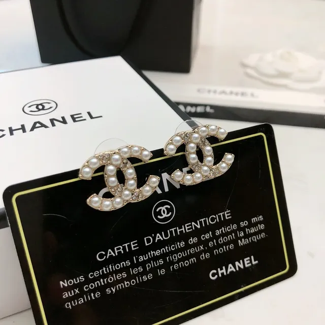 Chanel CC ब्रोच मोती और क्रिस्टल गोल्ड-टोन ब्रोच 7