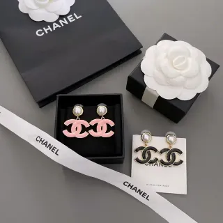 Chanel CC أقراط قطرة وردي أسود Interlocking Logo إنهاء مينا