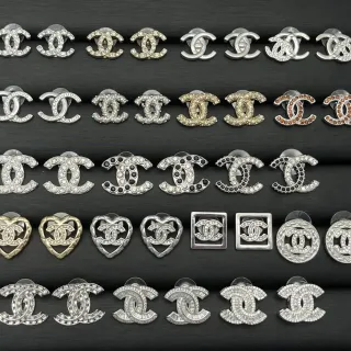 Chanel CC Logo خرز وإينميل أقراط