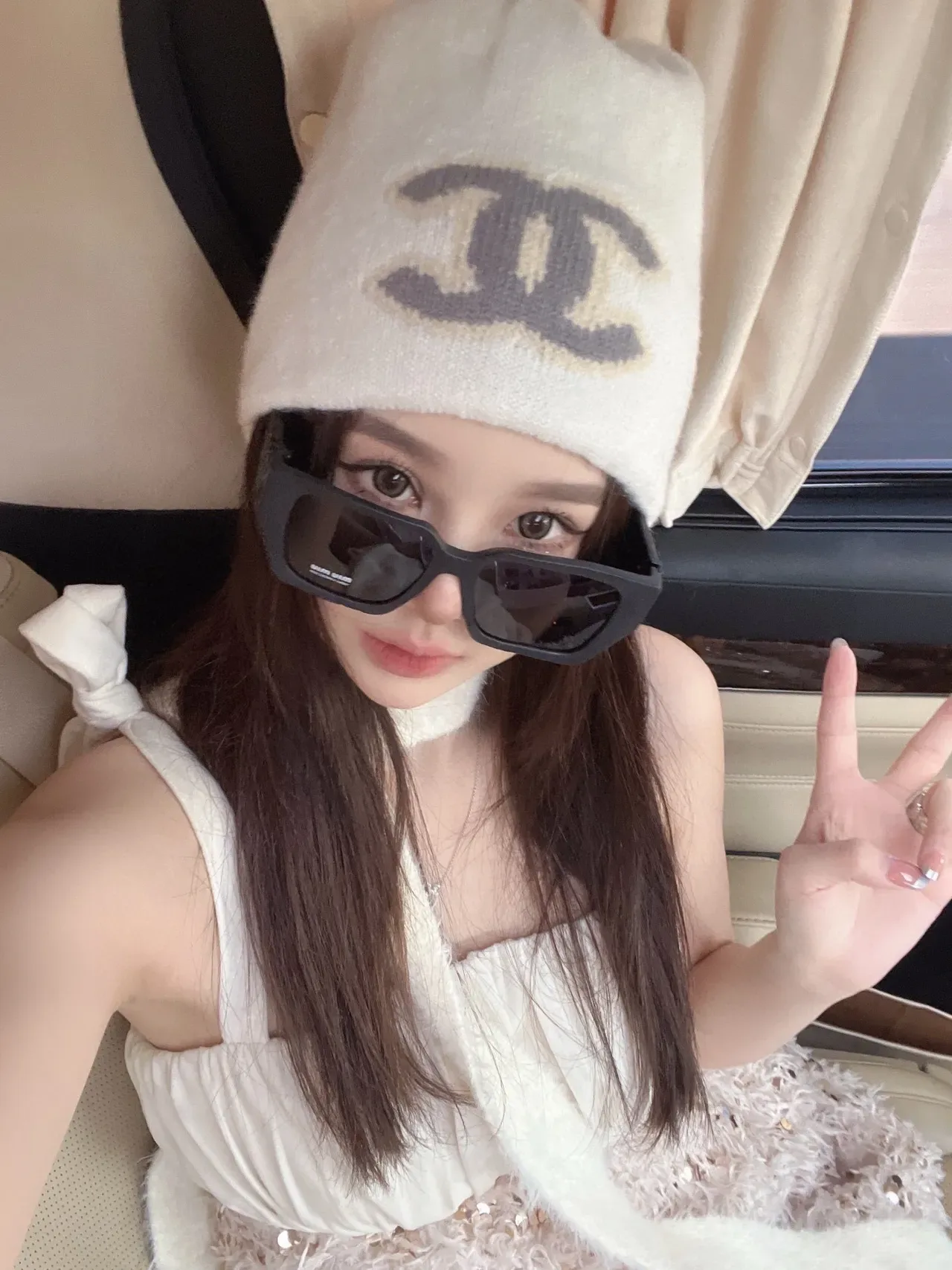 Chanel CC Logo بيني محبوك أبيض 5
