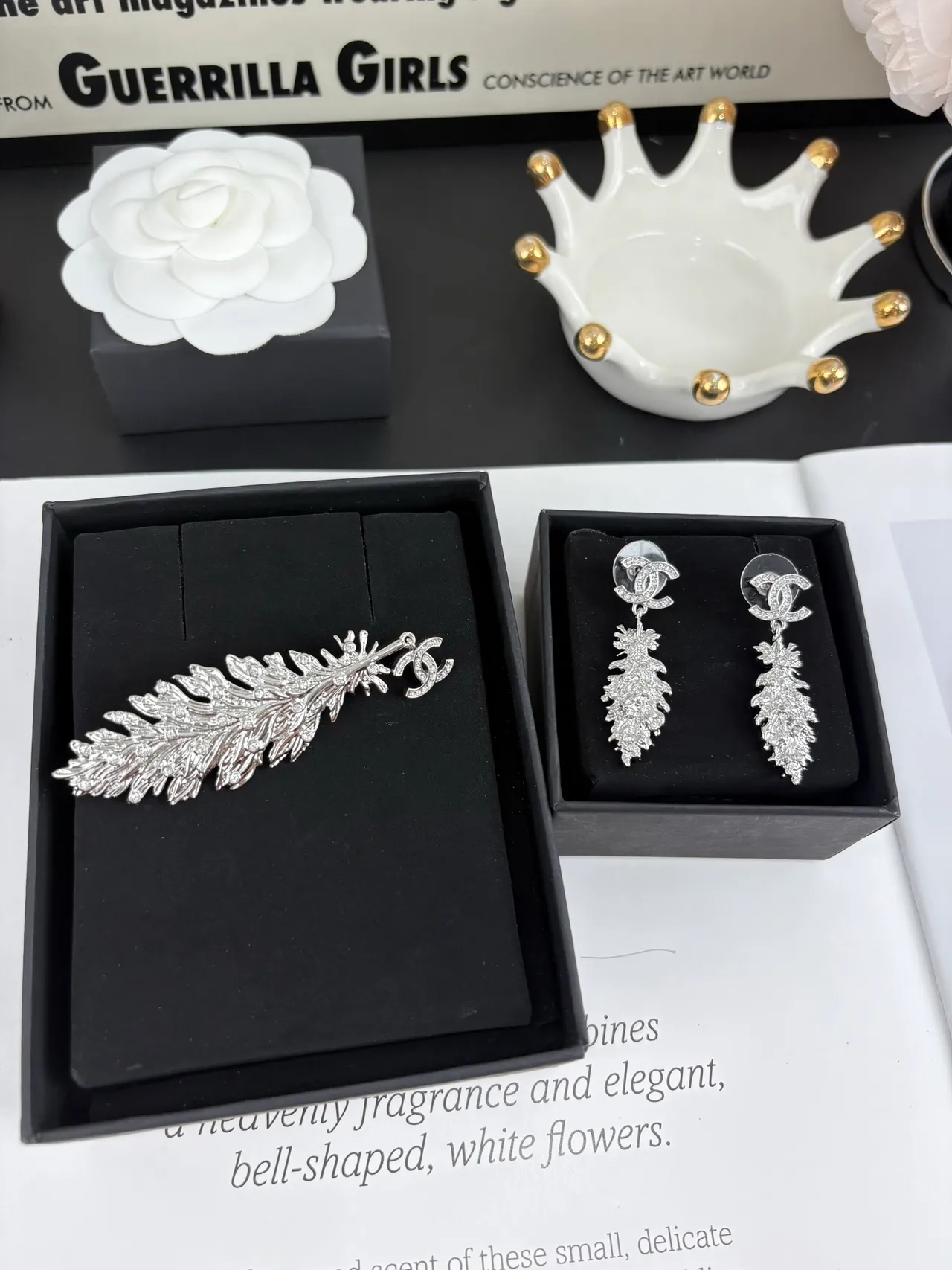 Chanel Feather Brooch Silver-Tone Pavé Crystal Brooch 6