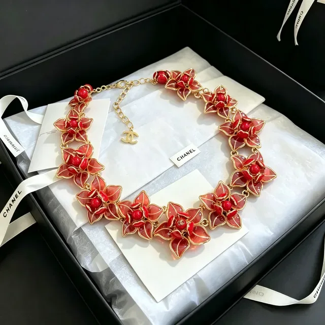 Chanel Choker Floral Émail et Pierre 9
