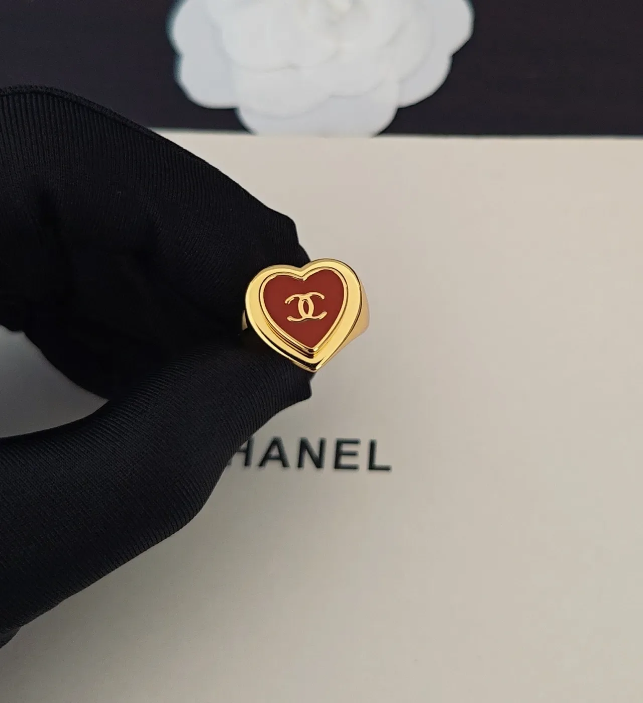 Anel Chanel Coração Esmaltado Ouro Inlay Vermelho 4