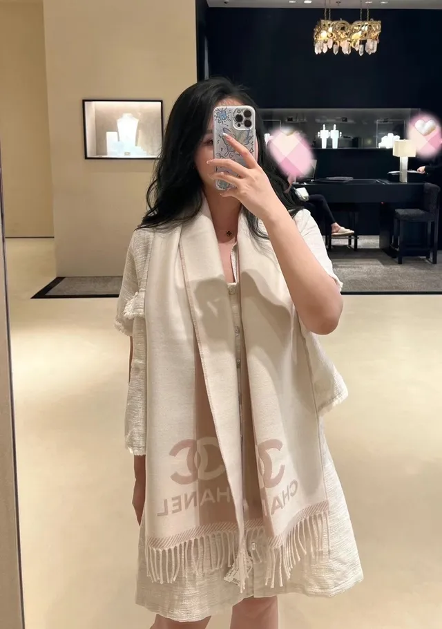 Chanel Monogram-Print ধূসর গোলাপী ক্যাশমিয়ার স্কার্ফ 2