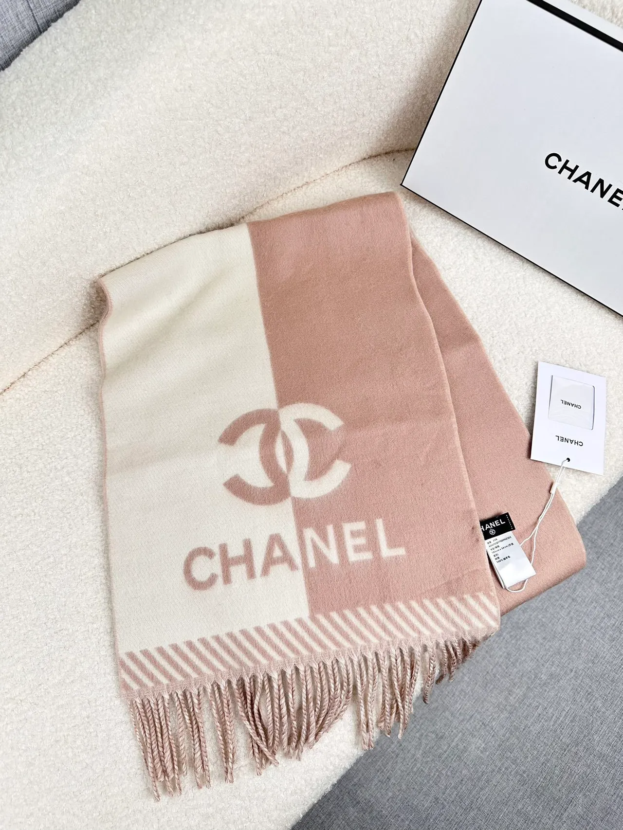 Chanel Monogram-Print ধূসর গোলাপী ক্যাশমিয়ার স্কার্ফ 5