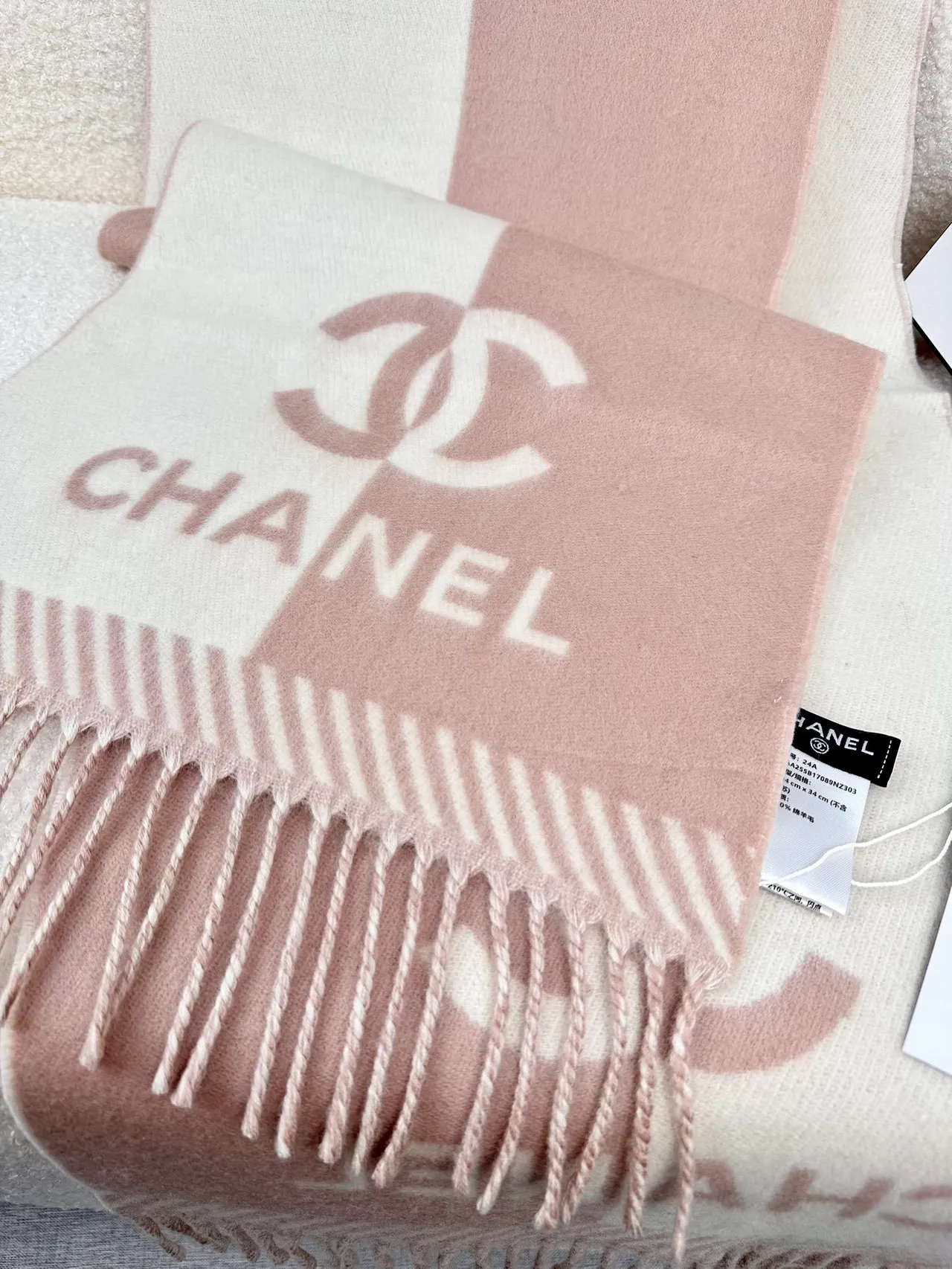 Chanel Monogram-Print ধূসর গোলাপী ক্যাশমিয়ার স্কার্ফ 9