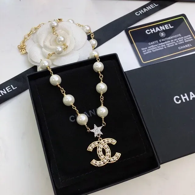 Chanel CC Logo 珍珠串珠星形吊坠项链 8