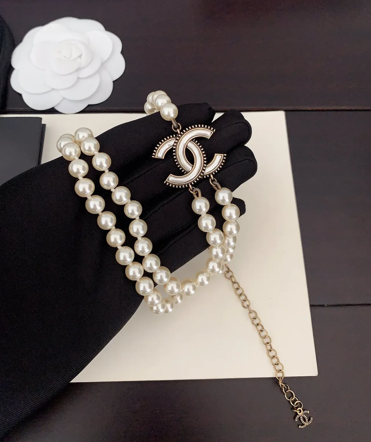 Chanel Pérola Corrente Dupla CC Logo Colar 4