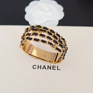 Chanel سلسلة ثلاثية جلد أسود وذهبي سوار