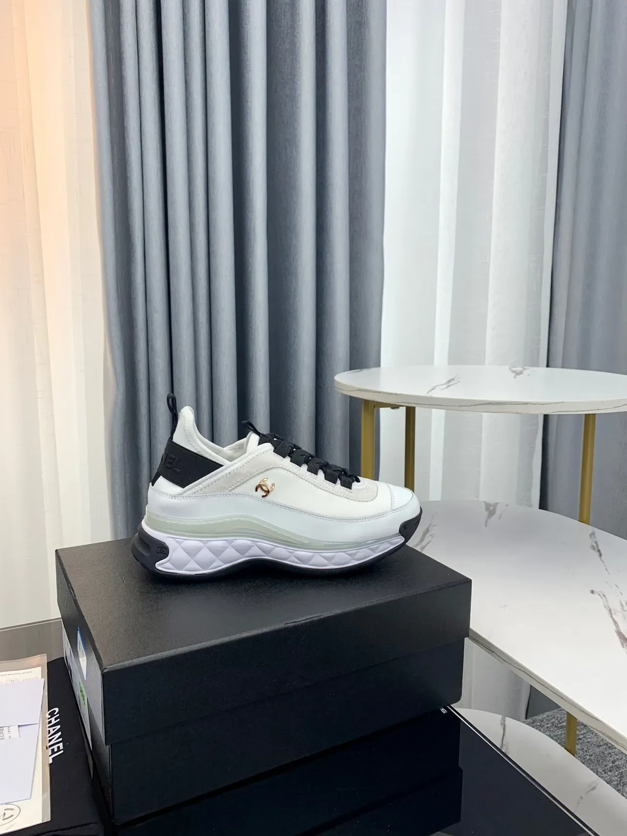 Chanel blanco negro acolchado mediasuela transparente verde banda de amortiguación zapatillas lifestyle 3