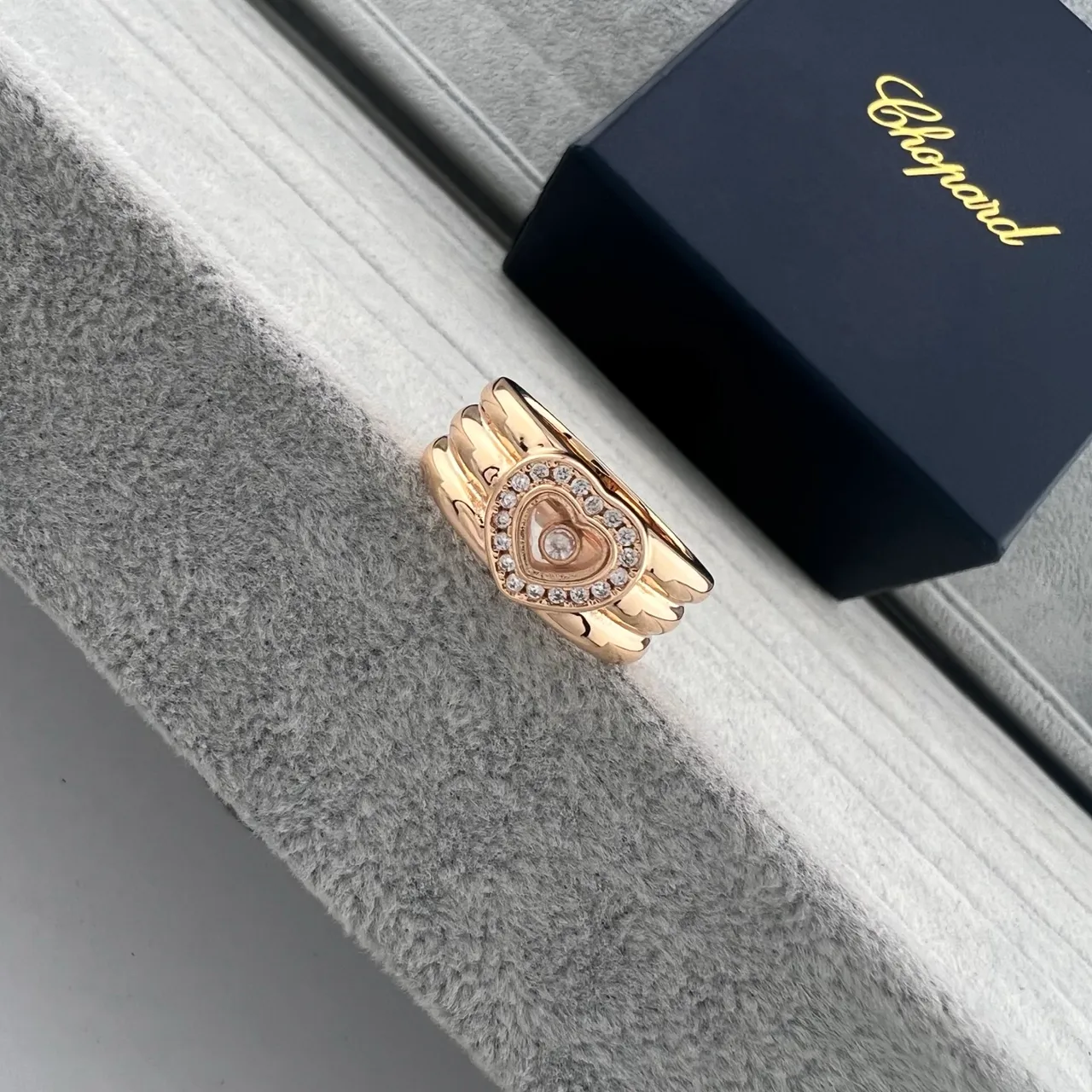 Chopard Happy Hearts Heart-Shaped Pavé Diamond Ring 2