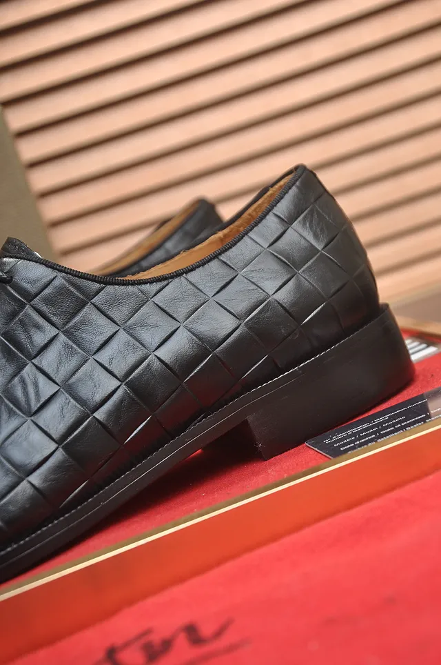Christian Louboutin أسود أحمر جلد منسوج كاب تو أحذية أوكسفورد 2