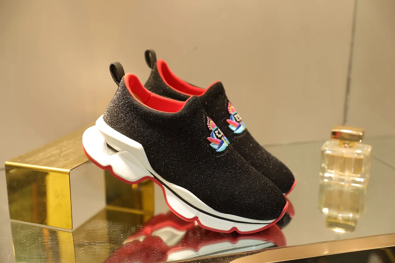 Christian Louboutin Tênis Chunky Slip-On com Glitter Bordado 4