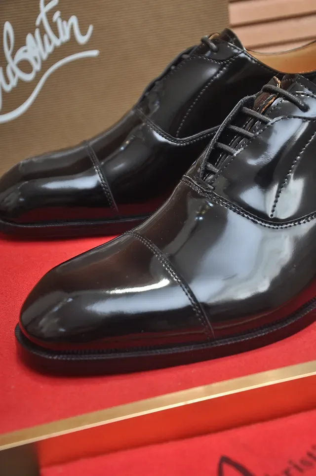 Christian Louboutin Oxford Noir Brillant embout cap 2