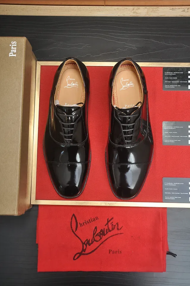 Christian Louboutin Oxford Noir Brillant embout cap 5
