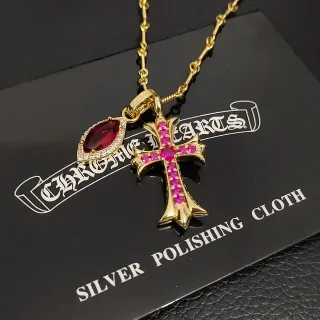 Chrome Hearts क्रॉस और मार्क्वाइज जेमस्टोन पेंडेंट नेकलेस