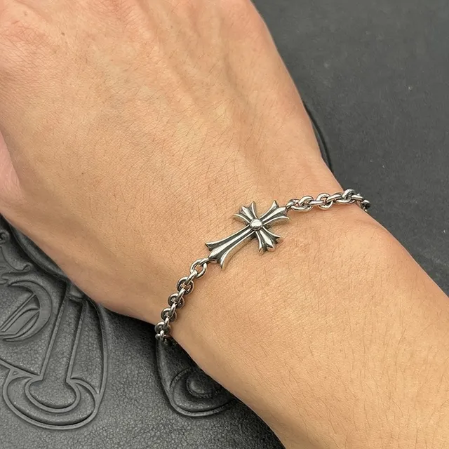 Chrome Hearts Bracelet Croix Chaîne à maillons ovales en ton argenté 3