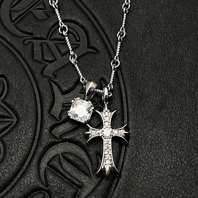 Chrome Hearts Colar Cruz Pingente Prata Roxo Gótico Pavé Cristal Embellishment 5