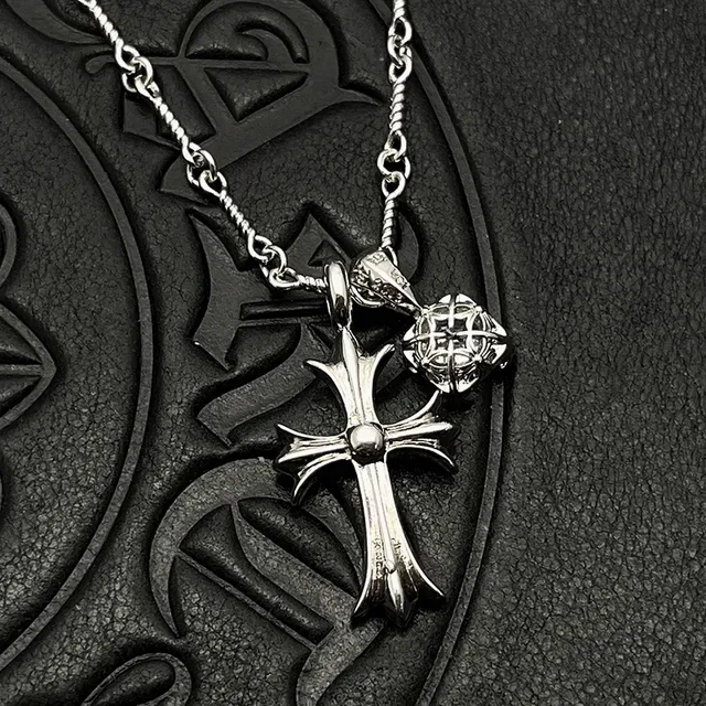 Chrome Hearts Colar Cruz Pingente Prata Roxo Gótico Pavé Cristal Embellishment 7