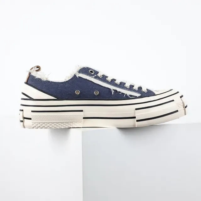 Converse Navy Beige Zapatillas Lifestyle Desconstruidas en Lona con Detalle de Borde Deshilachado 7