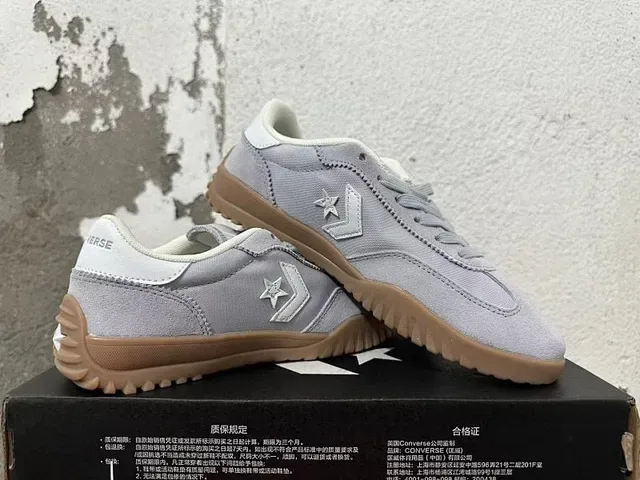 Converse One Star ग्रे ब्राउन लो-टॉप सूड-कैनवास अपर लाइफस्टाइल स्नीकर 2