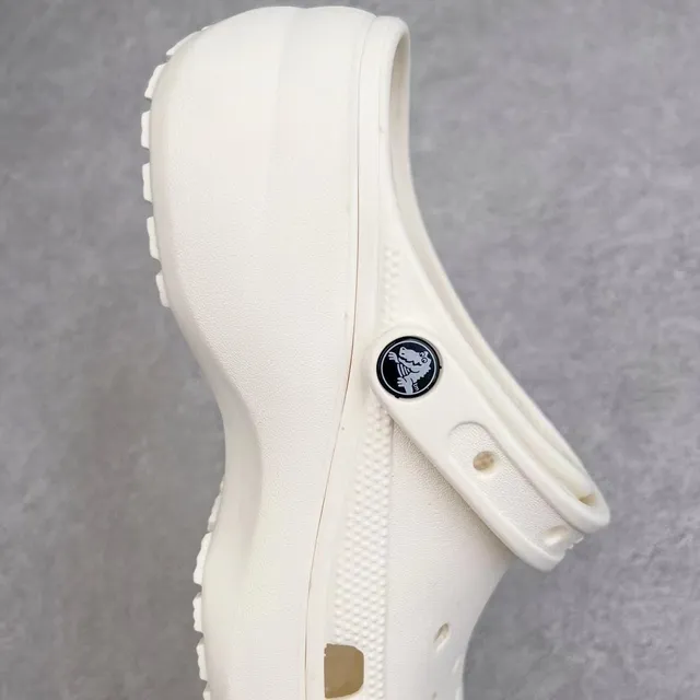 Crocs Echo Clog Zueco plataforma espuma color off-white 5