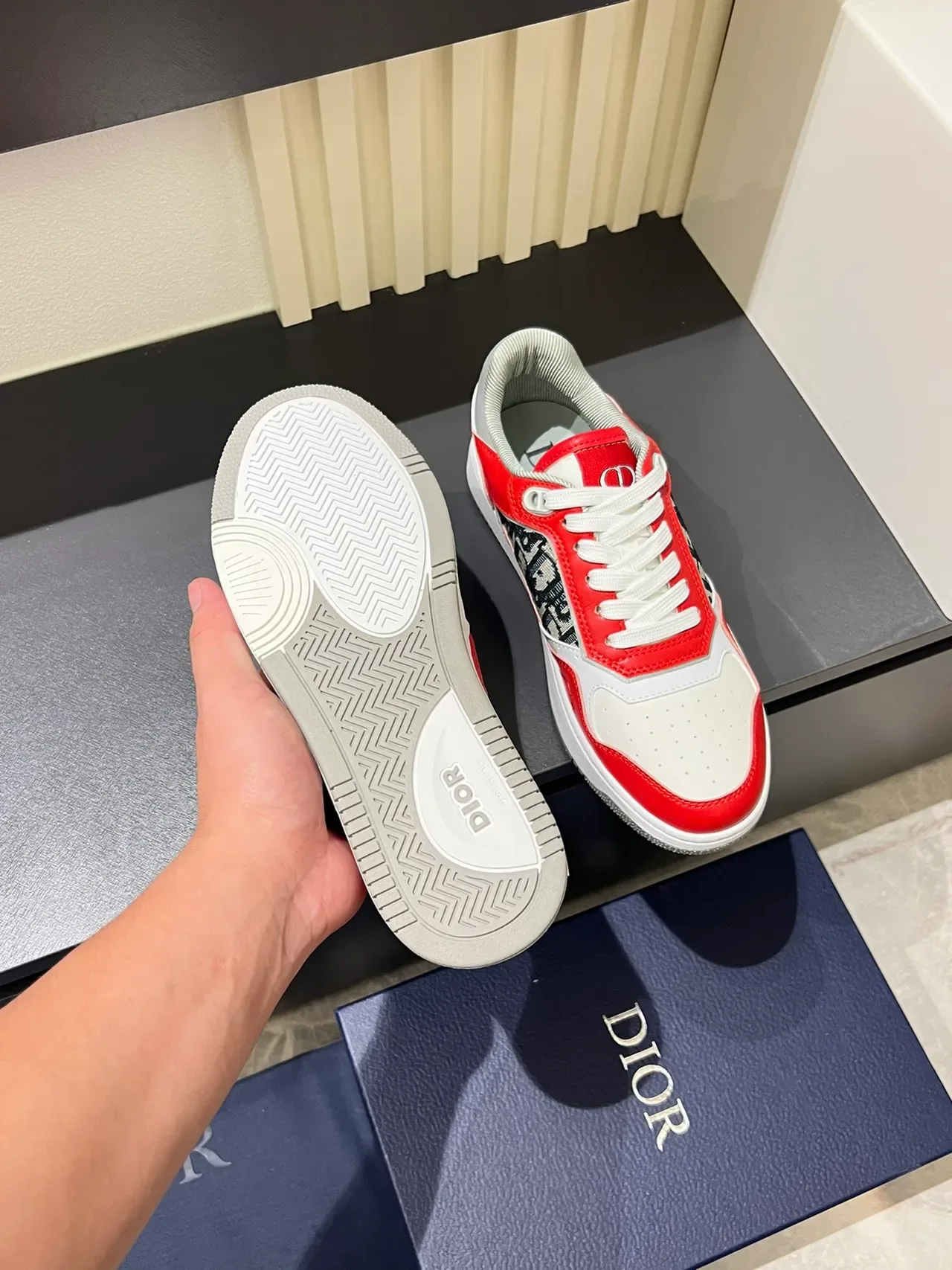 Dior B23 High 红白 Monogram 生活方式运动鞋 3
