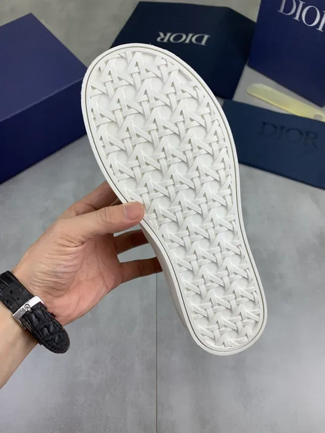 Dior B23 Monogram Embossed Off-White Chaussures Lifestyle 2