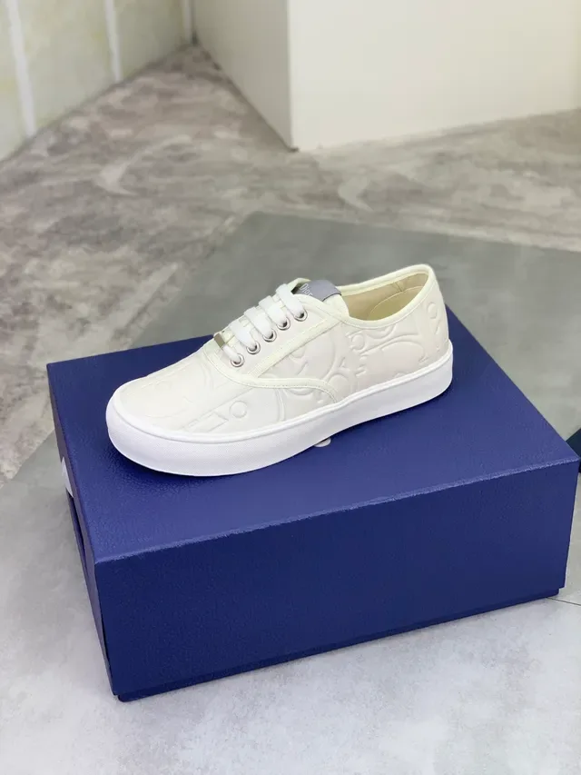 Dior B23 Monogram Embossed Off-White Chaussures Lifestyle 4