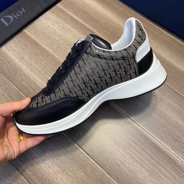 Dior B23 sneakers lifestyle en textile monogrammé et cuir noir 7