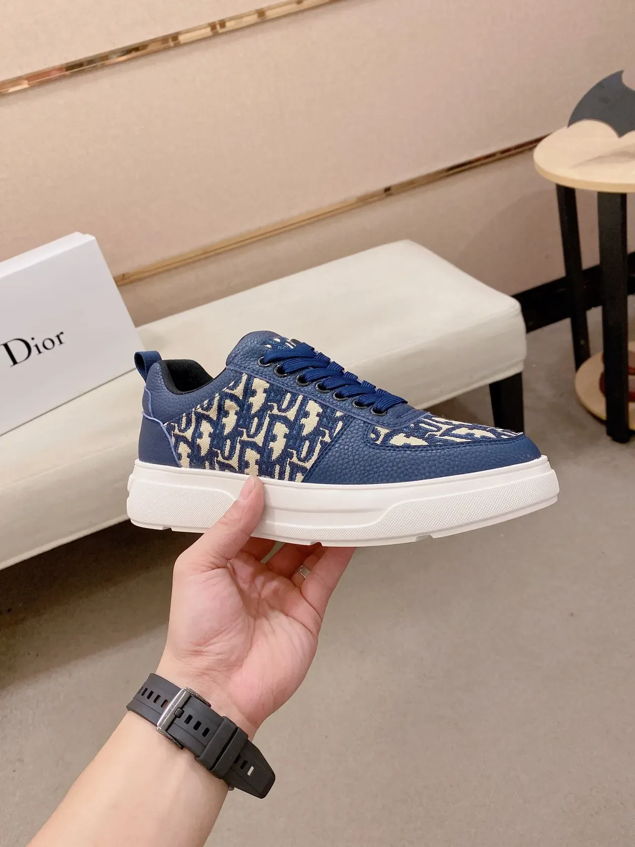 Dior B27 Monogram 海军色和米色生活方式运动鞋 5
