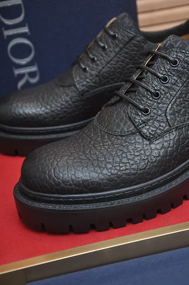 Dior Sapatos Derby Couro Pebblado Preto Vermelho Sola Chunky Lug 2