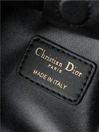 Dior পাপড়ি বার্গন্ডি কালো অতিরিক্ত বড় বন্ধন স্ট্রাকচার্ড সিলুয়েট এনভেলপ ক্লাচ 2