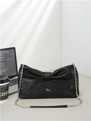 Dior পাপড়ি বার্গন্ডি কালো অতিরিক্ত বড় বন্ধন স্ট্রাকচার্ড সিলুয়েট এনভেলপ ক্লাচ 10