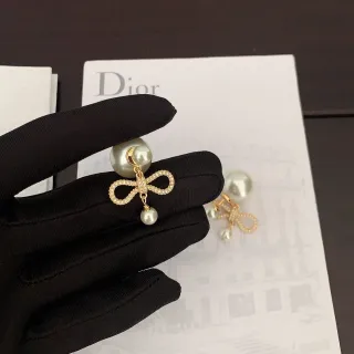 Dior Motif Nœud Perle Boucles d'Oreilles Pendantes